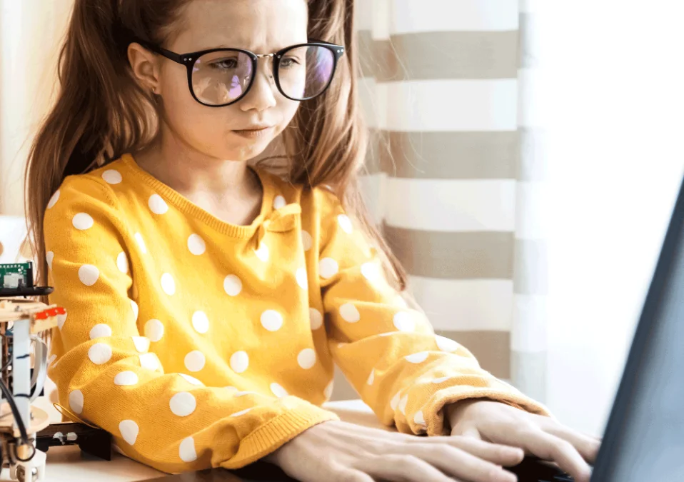 Competencias STEAM para el emprendimiento femenino