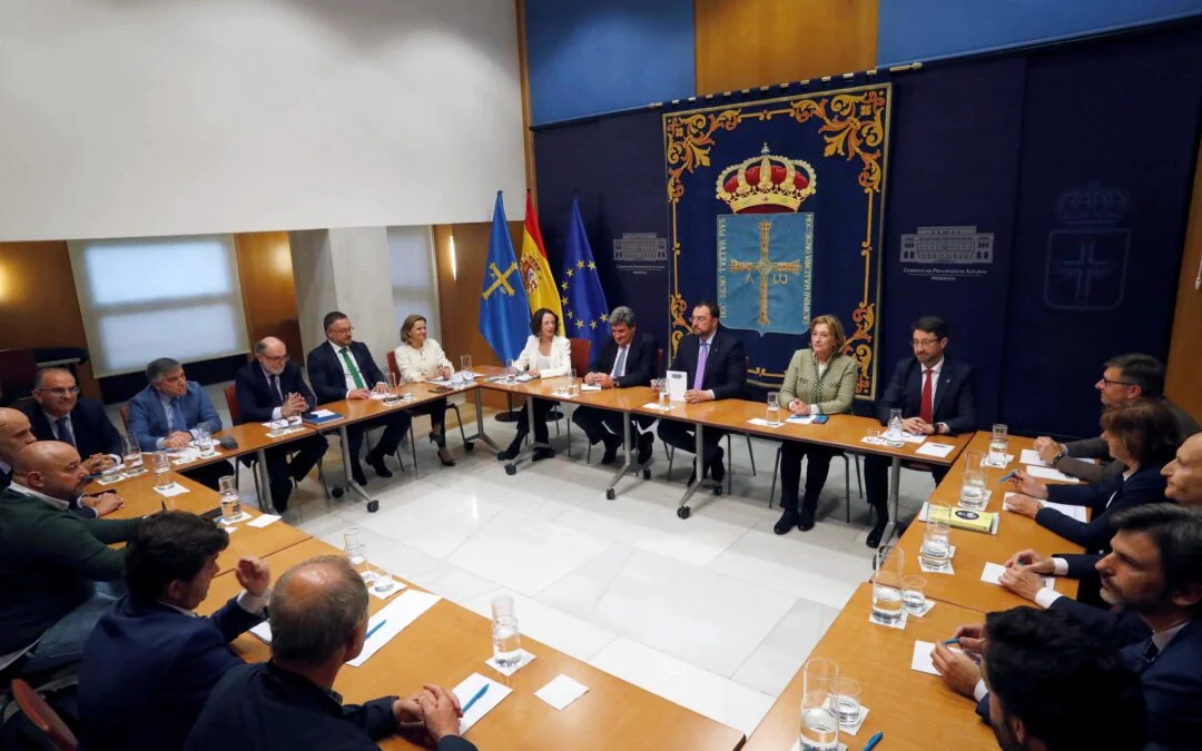 El ministro Escrivá elogia el trabajo del Principado con las rentas mínimas y la inclusión de las personas más vulnerables: “Asturias es un referente”