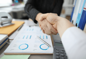 Subvención a cooperativas y sociedades laborales por la incorporación de personas socias trabajadoras o de trabajo.