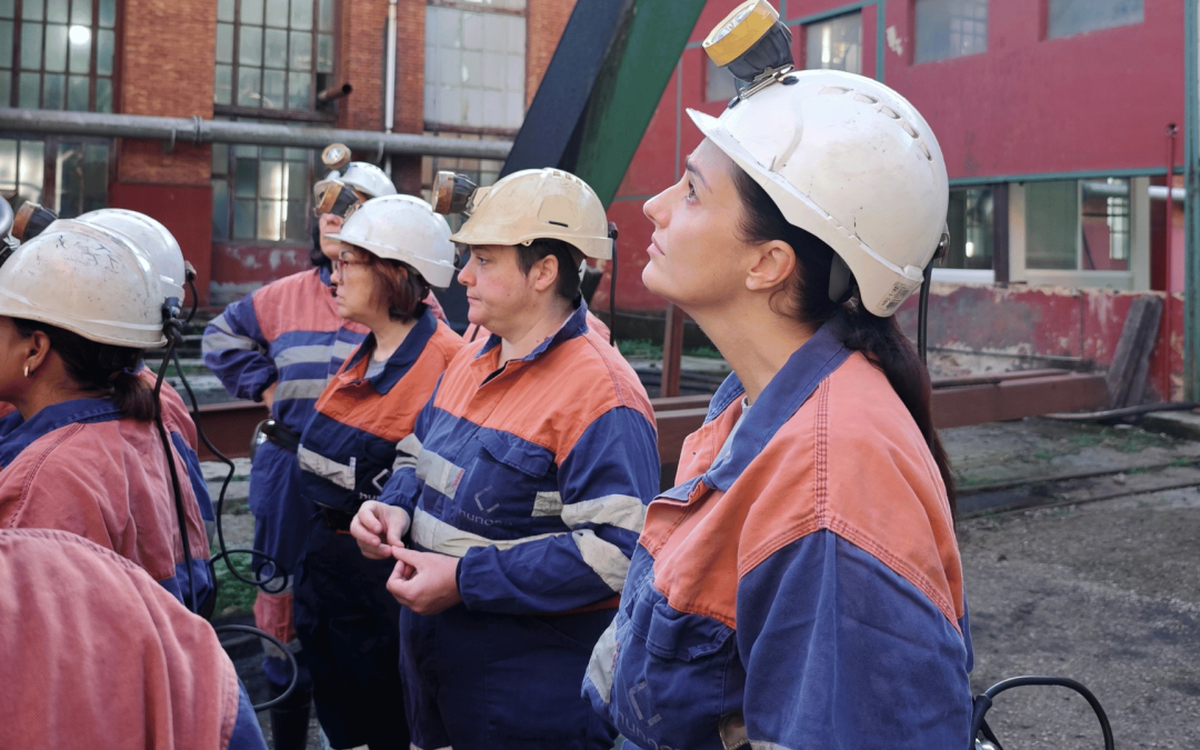 Las alumnas de INCLUDEC conocen el patrimonio industrial asturiano con una visita al Pozo Sotón