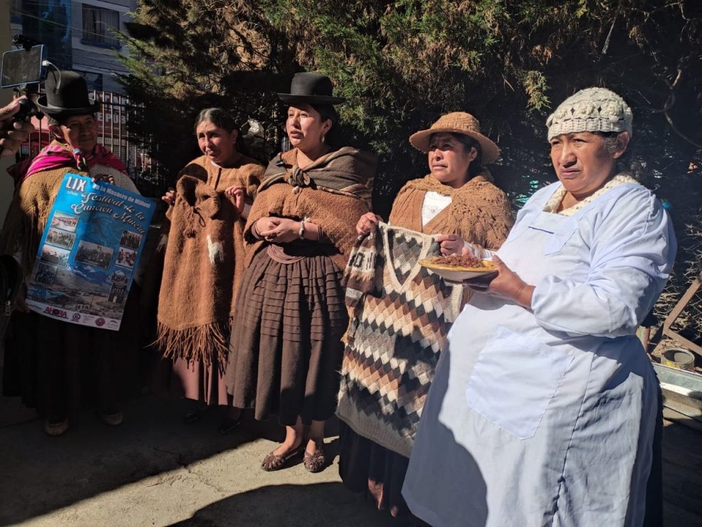 mujeres-alto-milluni-cooperacion-turismo-gastronomia